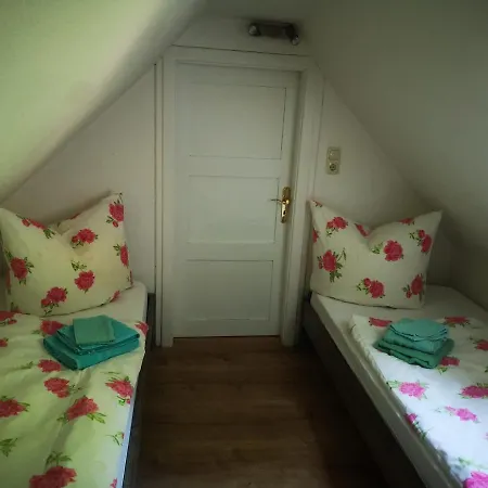 Franz - An Der Elbe, Mit Grossem Garten *