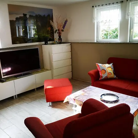 Holiday home Franz - An Der Elbe, Mit Grossem Garten Pirna