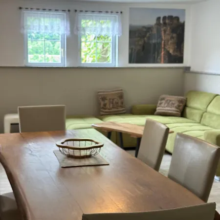 Franz - An Der Elbe, Mit Grossem Garten